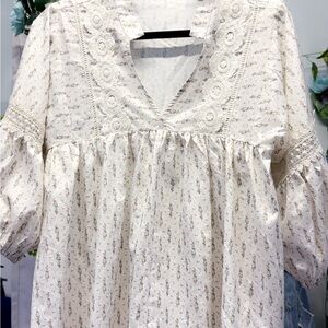 Chic Ivory Embroidered Women's Blouse